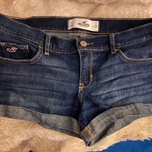 Hollister denim shorts 29 waist. Very short!